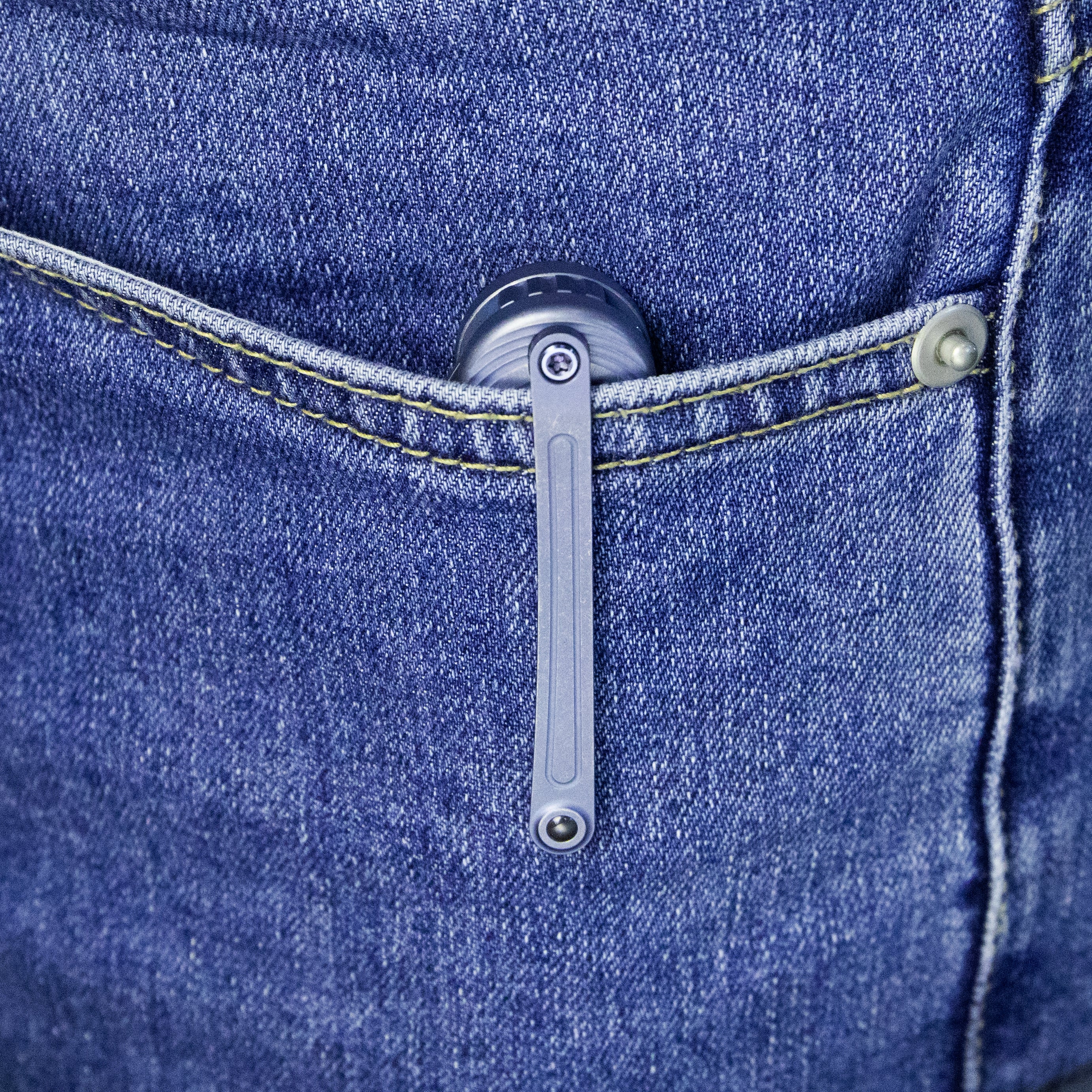 Dandy Frame Lock Gentlemans Pocket Folding Knife Anodized Blue Ti Hand