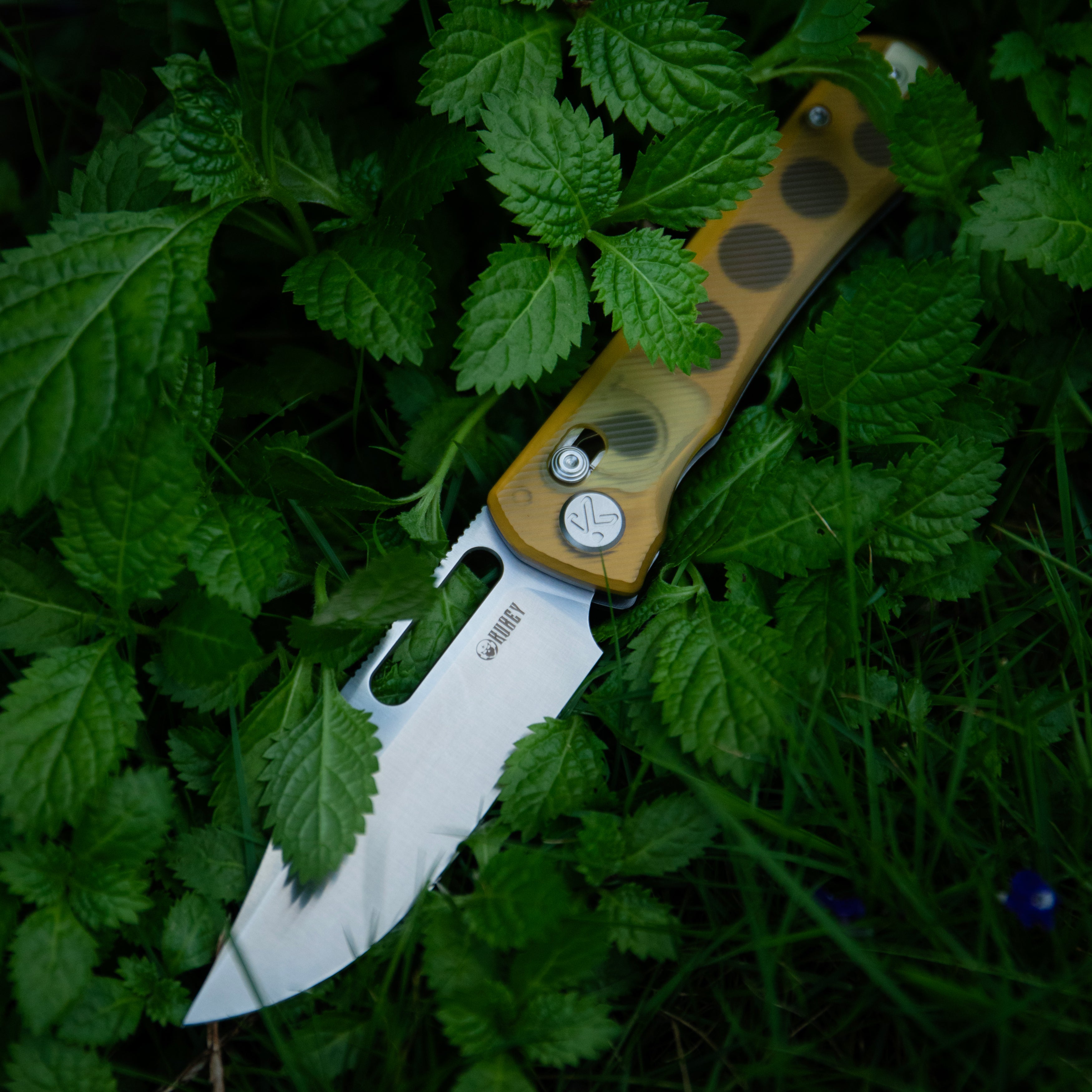 Kubey TBO Crossbar lock Everyday Carry Folding Knife Tiffany Blue G10